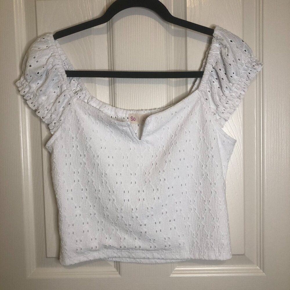 SO Juniors' Knit Eyelet Notched Square Neck Lined Crop Top size L